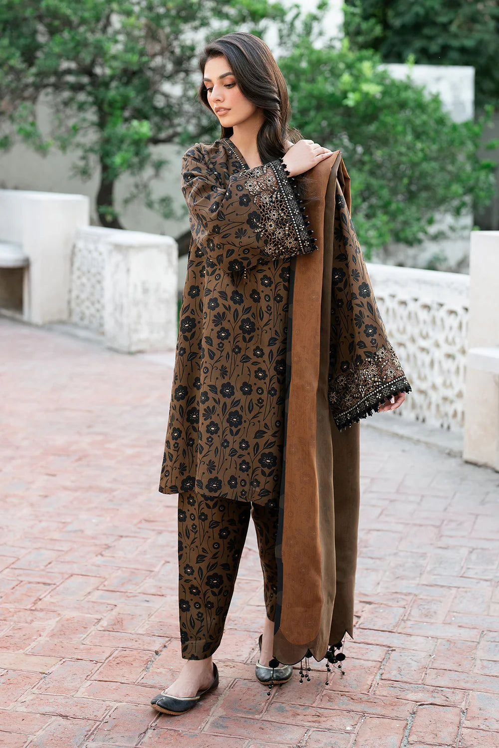 BAROQUE - 3PC KARANDI PRINTED SHIRT WITH PRINTED DUPATTA AND TROUSER - HZG1869