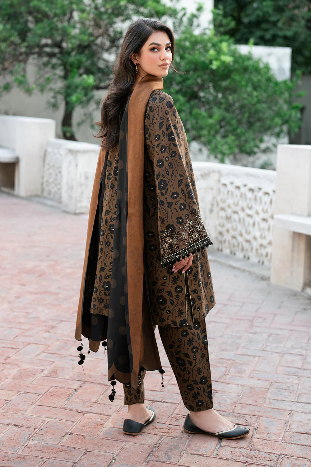 BAROQUE - 3PC KARANDI PRINTED SHIRT WITH PRINTED DUPATTA AND TROUSER - HZG1869