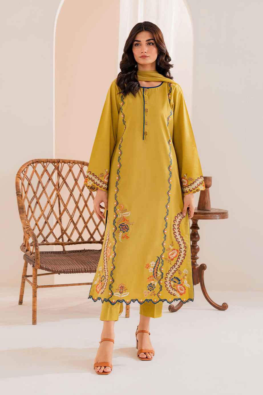 3PC DANAK EMBROIDERED SHIRT EMBROIDERED DANAK SHAWL AND PLAIN TROUSER 746-RR