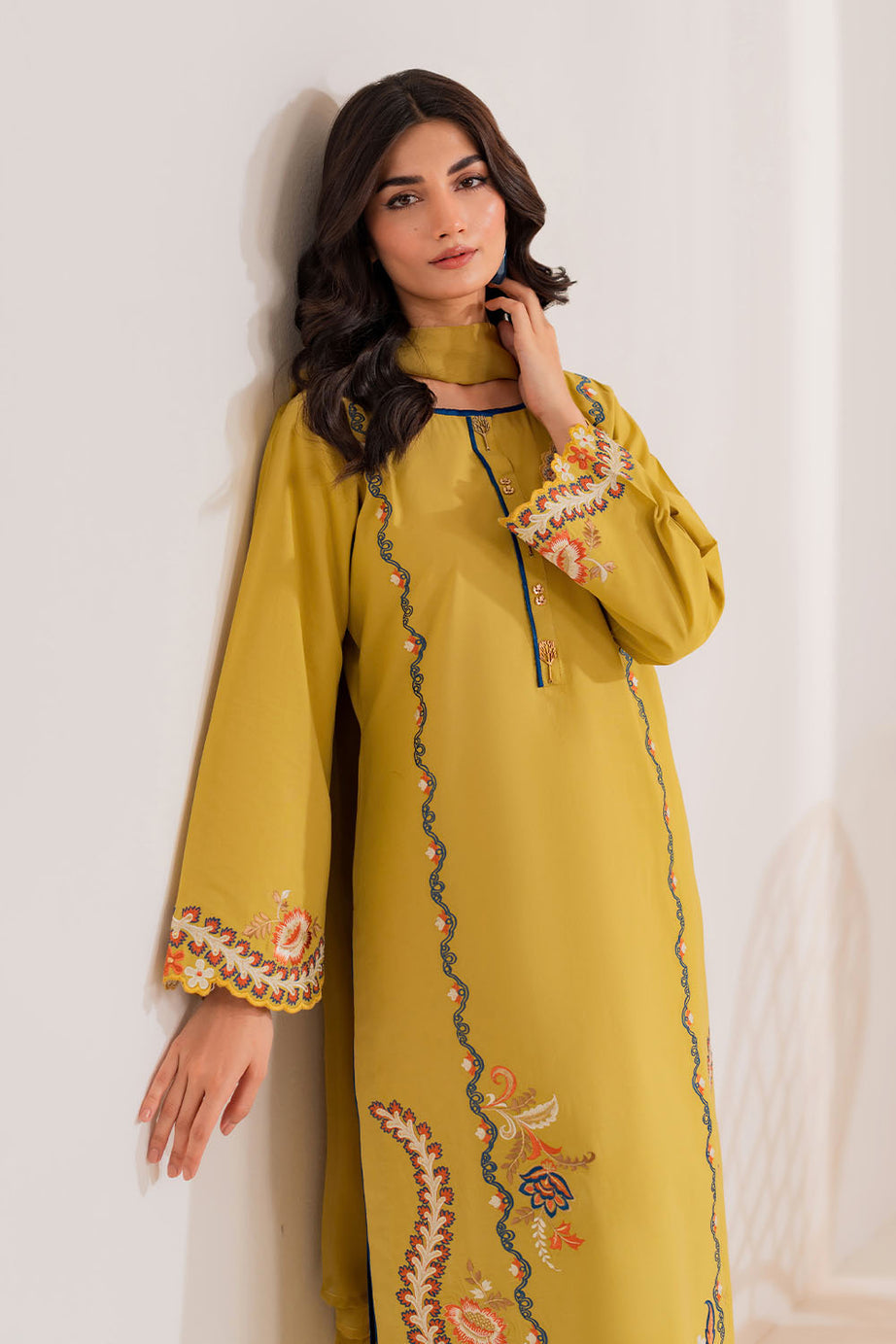 3PC DANAK EMBROIDERED SHIRT EMBROIDERED DANAK SHAWL AND PLAIN TROUSER 746-RR