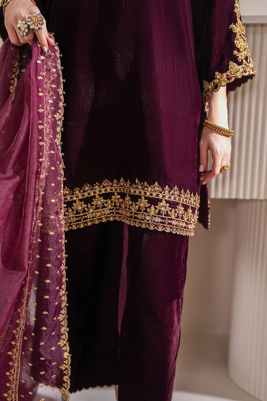 VELVET 3PC SHIRT EMBROIDERED ORGANZA EMBROIDERED DUPATA AND VELVET TROUSER 601-RR