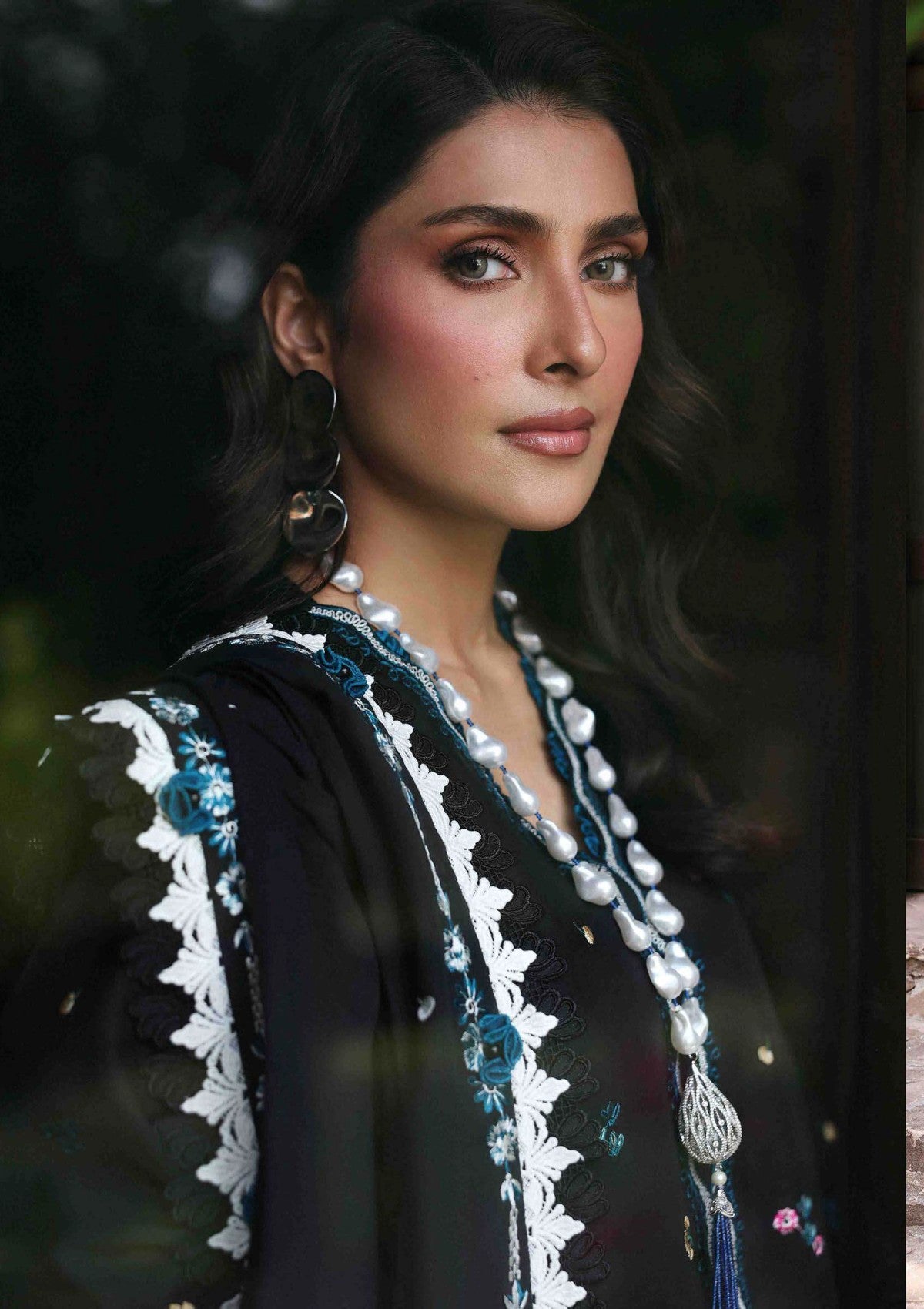 3PC DHANAK EMBROIDERED SHIRT WITH DHANAK (DAMAN-PATCH) EMBROIDERED SHAWL AND PLAIN TROUSE