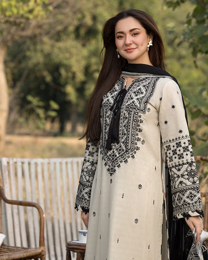 3PC DHANAK EMBROIDERED SHIRT WITH DHANAK (DAMAN-PATCH) EMBROIDERED SHAWL AND PLAIN TROUSE 667-RR