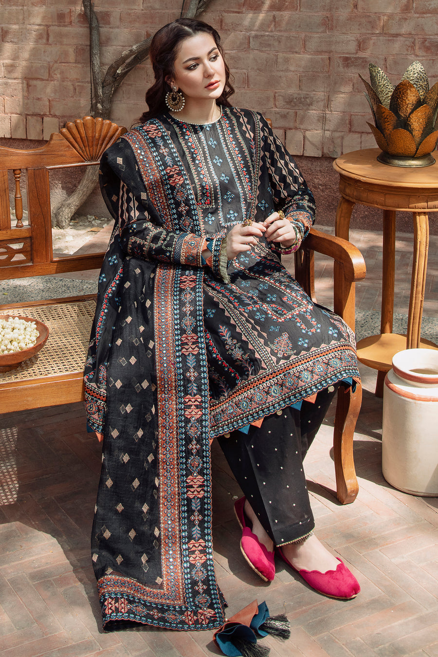 3PC DANAK EMBORIDED SHIRT PLAIN TROUSER EMBORIDED DANAK SHAWL   973-RR